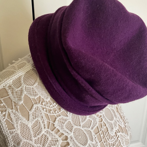 Deep Purple Wool Felt Cloche Hat – Vintage Style, Size Small - Picture 3 of 7